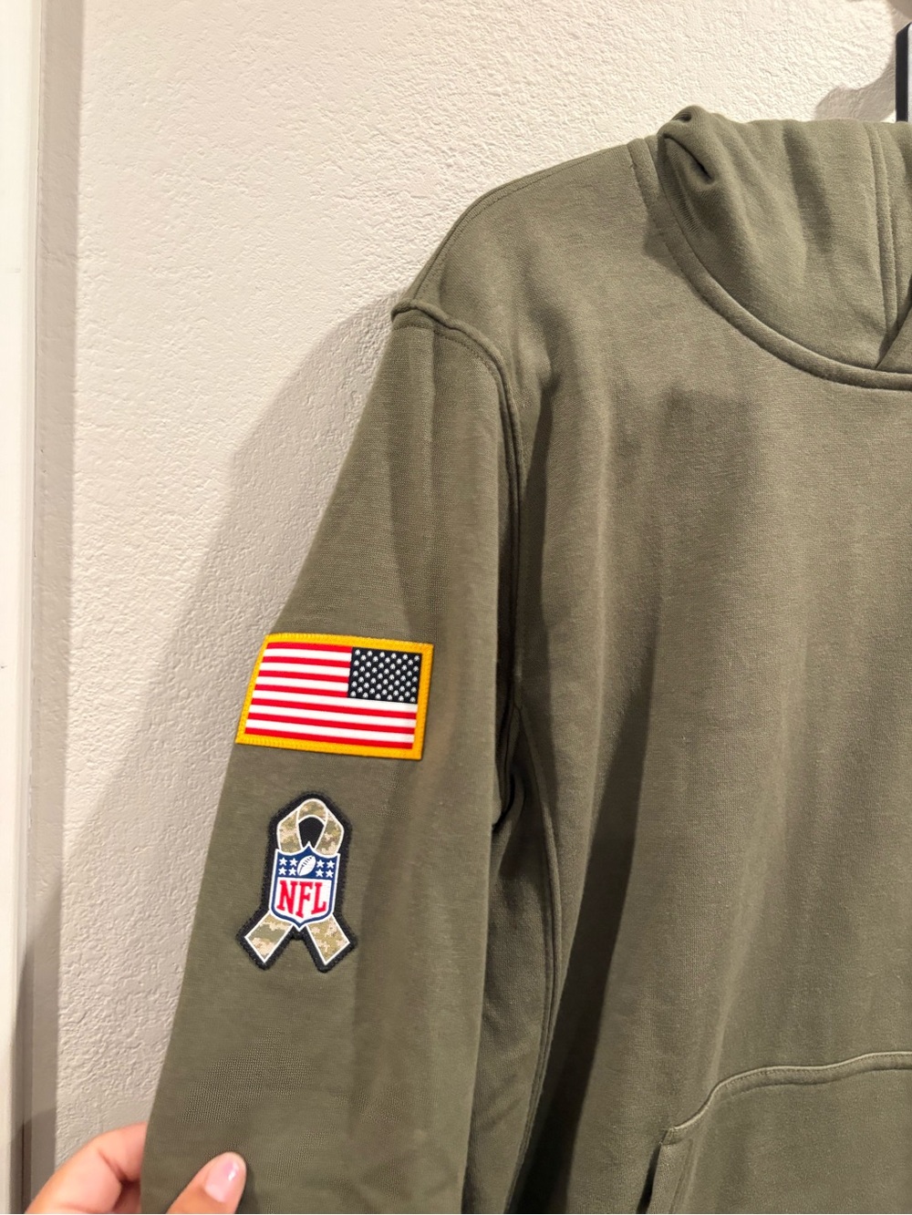 Nike San Francisco 49ers 2025 Salute to Service Club Fleece Hoodie Youth Size XL - Picture 4 of 13